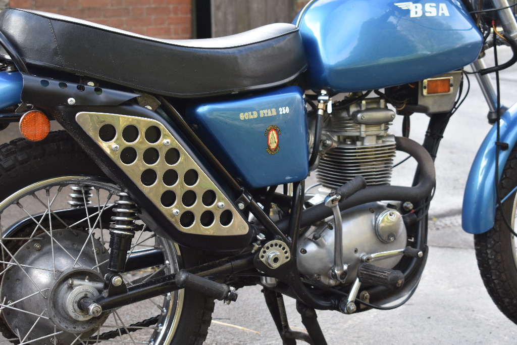 A 1971 BSA B25 SS Gold Star, registration number ARY 643K, blue. The BSA/Triumph revamped range - Image 4 of 6