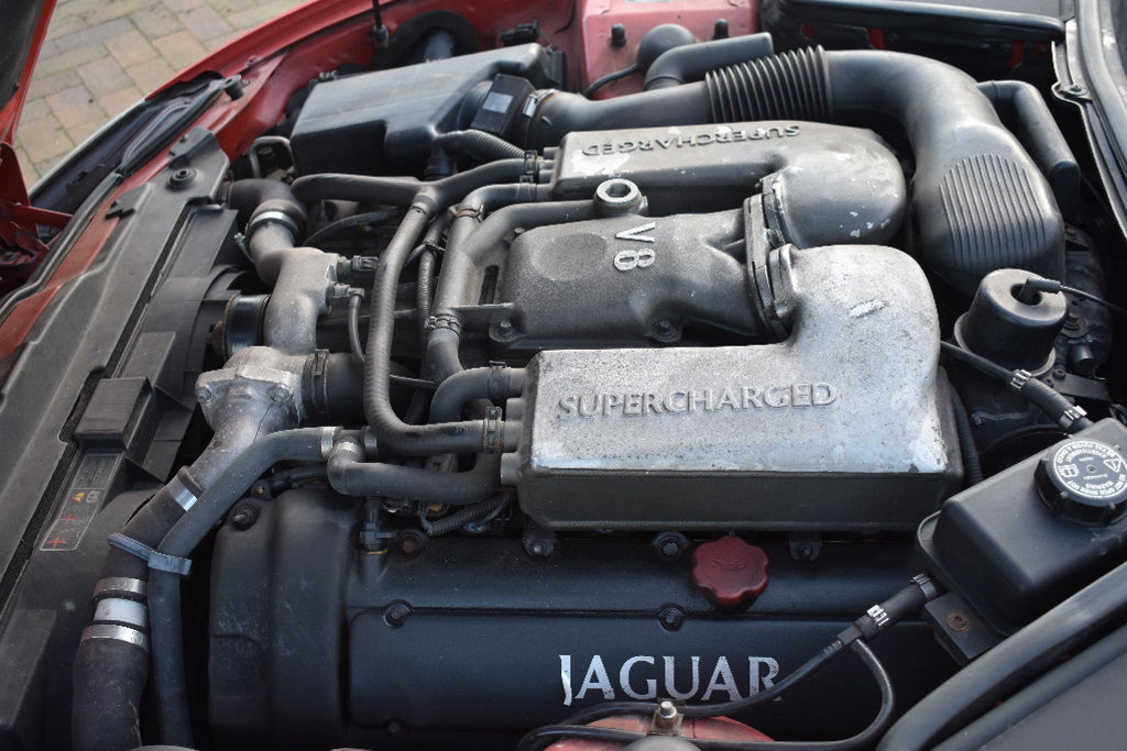 A 1998 Jaguar XKR coupé, registration number HUI 7964, chassis number SAJJGAEF3AR026725, engine - Image 5 of 6