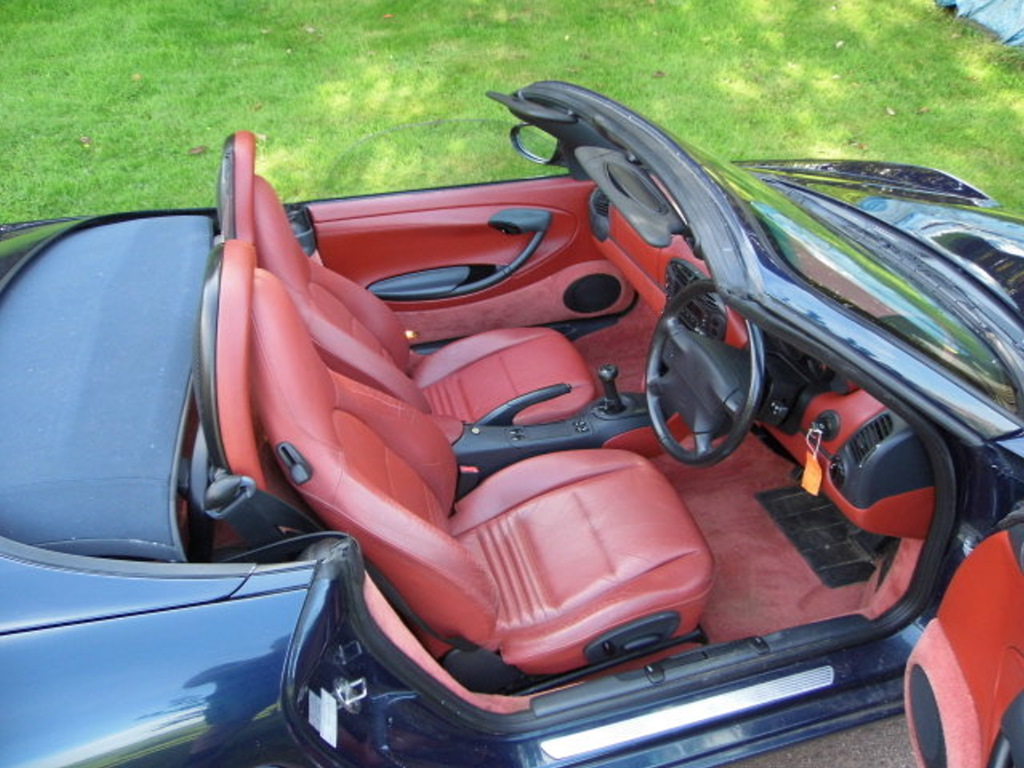 A 1998 Porsche Boxster, registration number R315 JPF, blue. This early Boxster has a manual gearbox, - Image 2 of 3