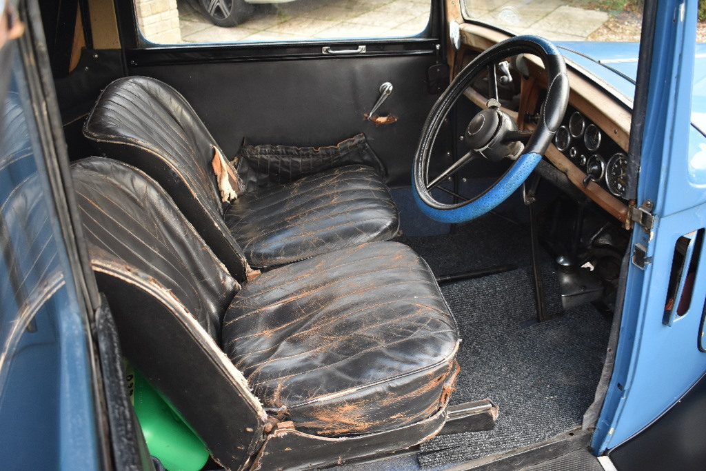 A 1936 Austin 10/4 Colwyn cabriolet, registration number CHT 279, chassis number 82329, blue over - Image 4 of 6