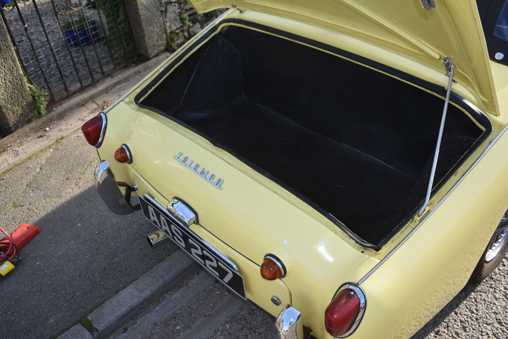 A 1957 Triumph TR3/3A, registration number AAS 227, ***South African commission number 296621 - Image 6 of 8