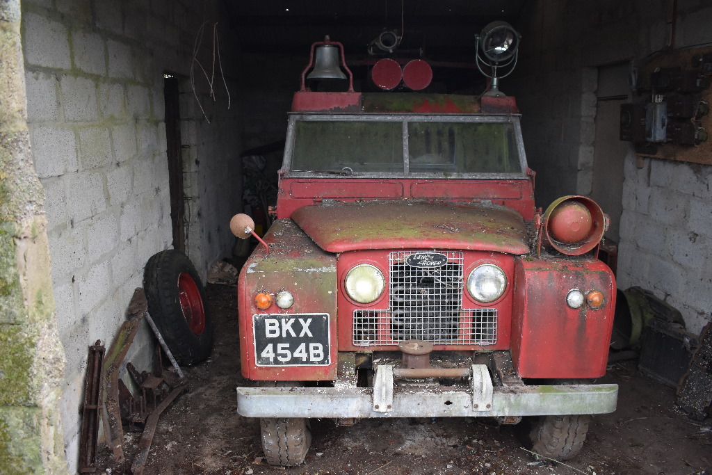 A 1964 Land Rover Series IIA 109 LWB fire engine project, no paperwork, red. This very original fire - Image 9 of 14
