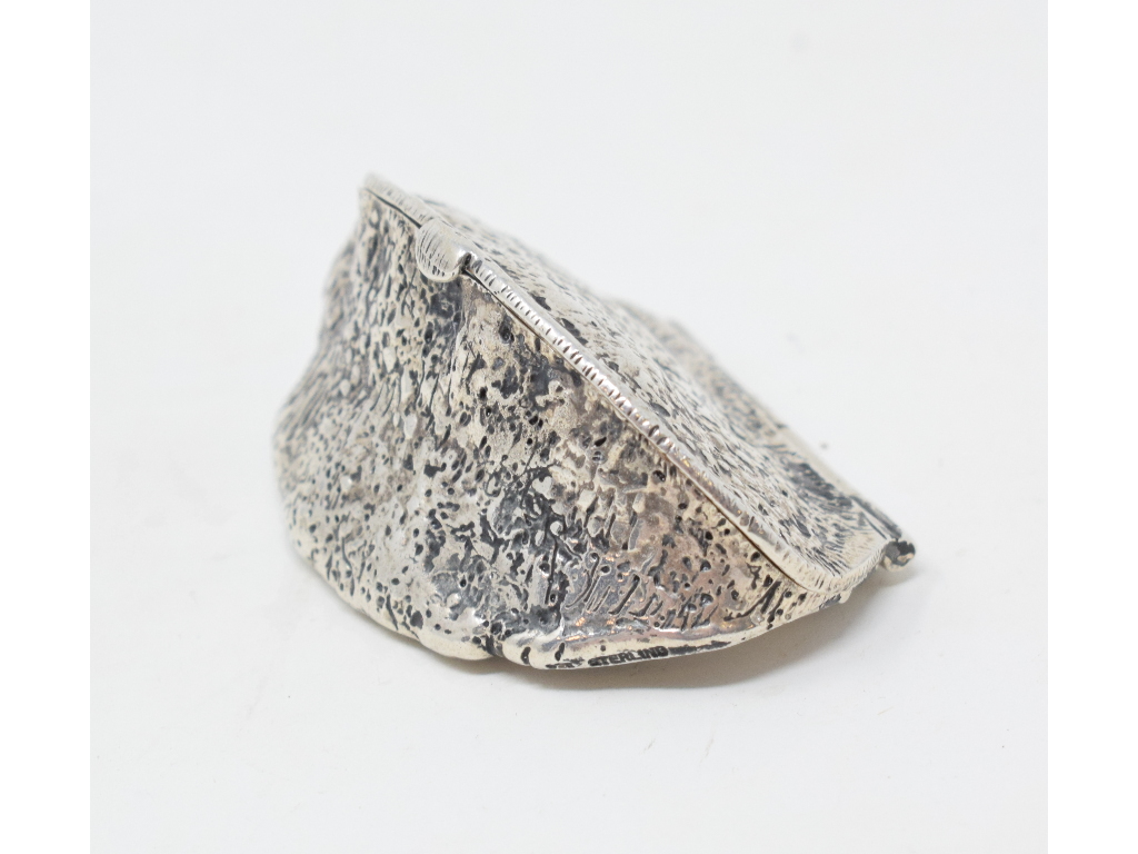 A novelty silver vesta case, in the form of a brazil nut, 5.5 cm wide Report by GH Modern