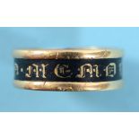 An 18ct gold and enamel memorium ring, In Memory Of, Willm Hanwell Obt 14 June 1830 A 64, approx.