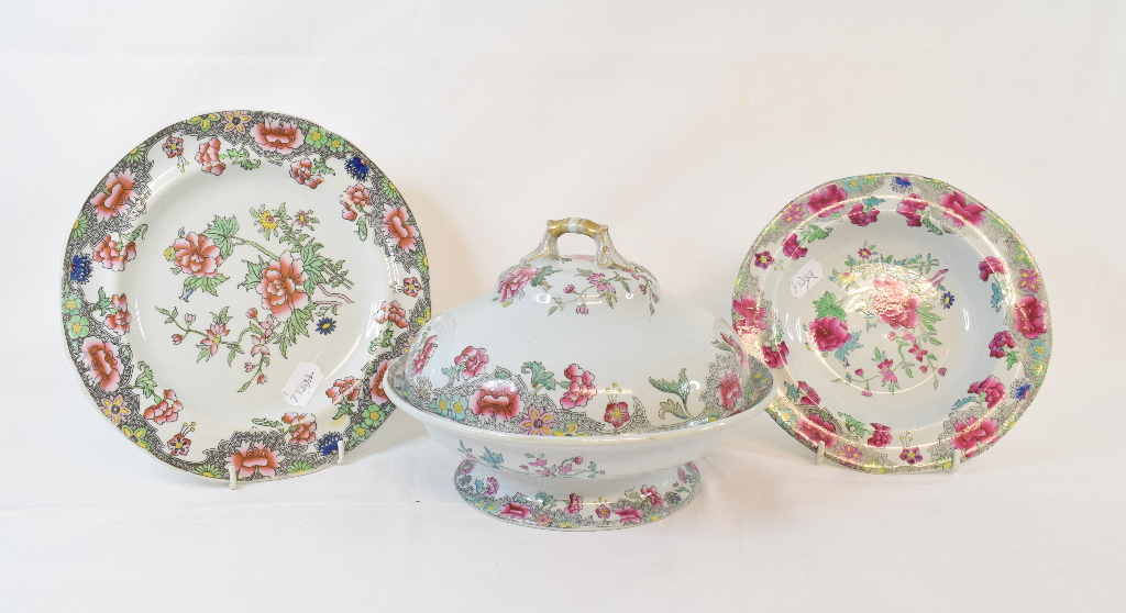 A Copeland Spode New Stone part dinner service, decorated flowers, pattern No 3125, some damage (