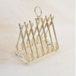 A novelty oars toast rack, 16 cm wide