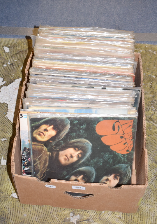 Assorted vinyl LPs, including The Beatles Rubber Soul, John Lennon Mind Games, Mike Oldfield Tubular - Image 2 of 2