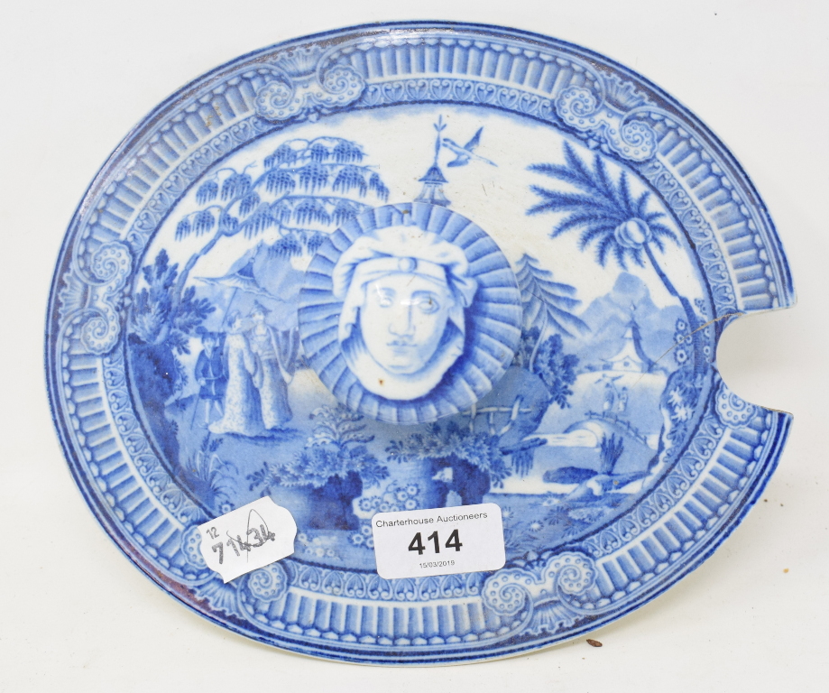 A 19th century blue and white pottery tureen and cover, with chinoiserie transfer printed - Image 7 of 7