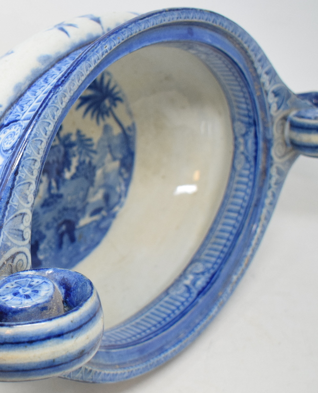 A 19th century blue and white pottery tureen and cover, with chinoiserie transfer printed - Image 4 of 7