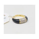 An 18ct gold, diamond and horn ring, approx. ring size L Report by NG It is approx. 5.6 g (all in)