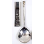 A 17th century silver seal top spoon, probably Taunton, 1649, approx. 1.0 ozt, 17 cm See