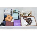 Assorted costume jewellery and other items (box)