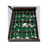 A collection of silver and other sugar sifting spoons, approx. 15.9 ozt (weighable silver), in an