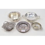 A silver Armada dish, London 1960, other silver bowls and dishes, approx. 15.8 ozt (5)