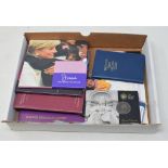 Assorted Royal Mint commemorative and other coins, mostly in presentation packs