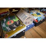 Assorted construction kits, including Airfix, and other items (qty)