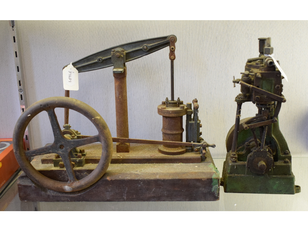 A model, of a stationary engine, 29 cm high, and a model of a beam engine, 37 cm wide (2) Report