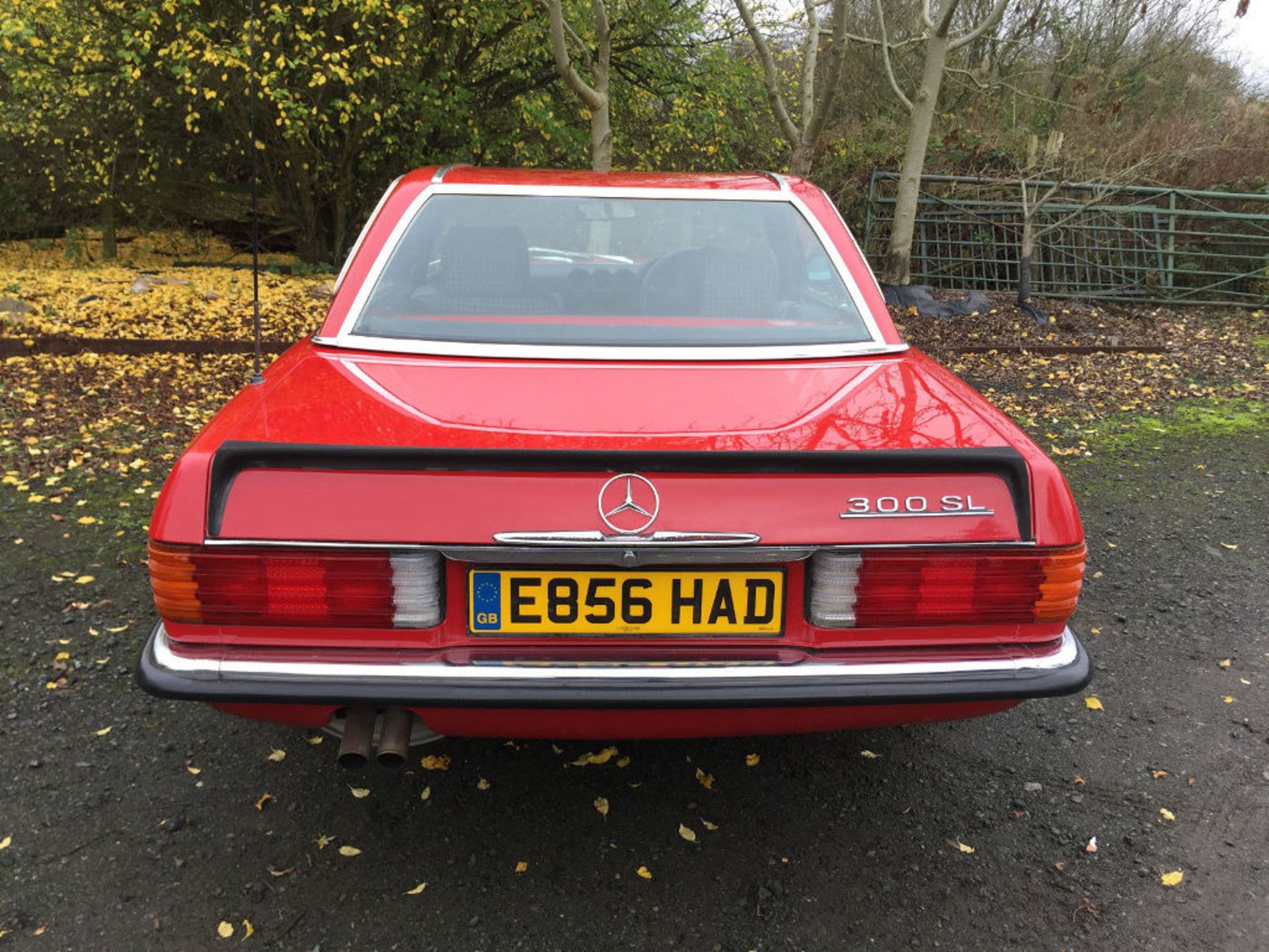 A 1987 Mercedes-Benz 300SL (R107), registration number E856 HAD, chassis number WDB1070412A070233, - Image 5 of 6