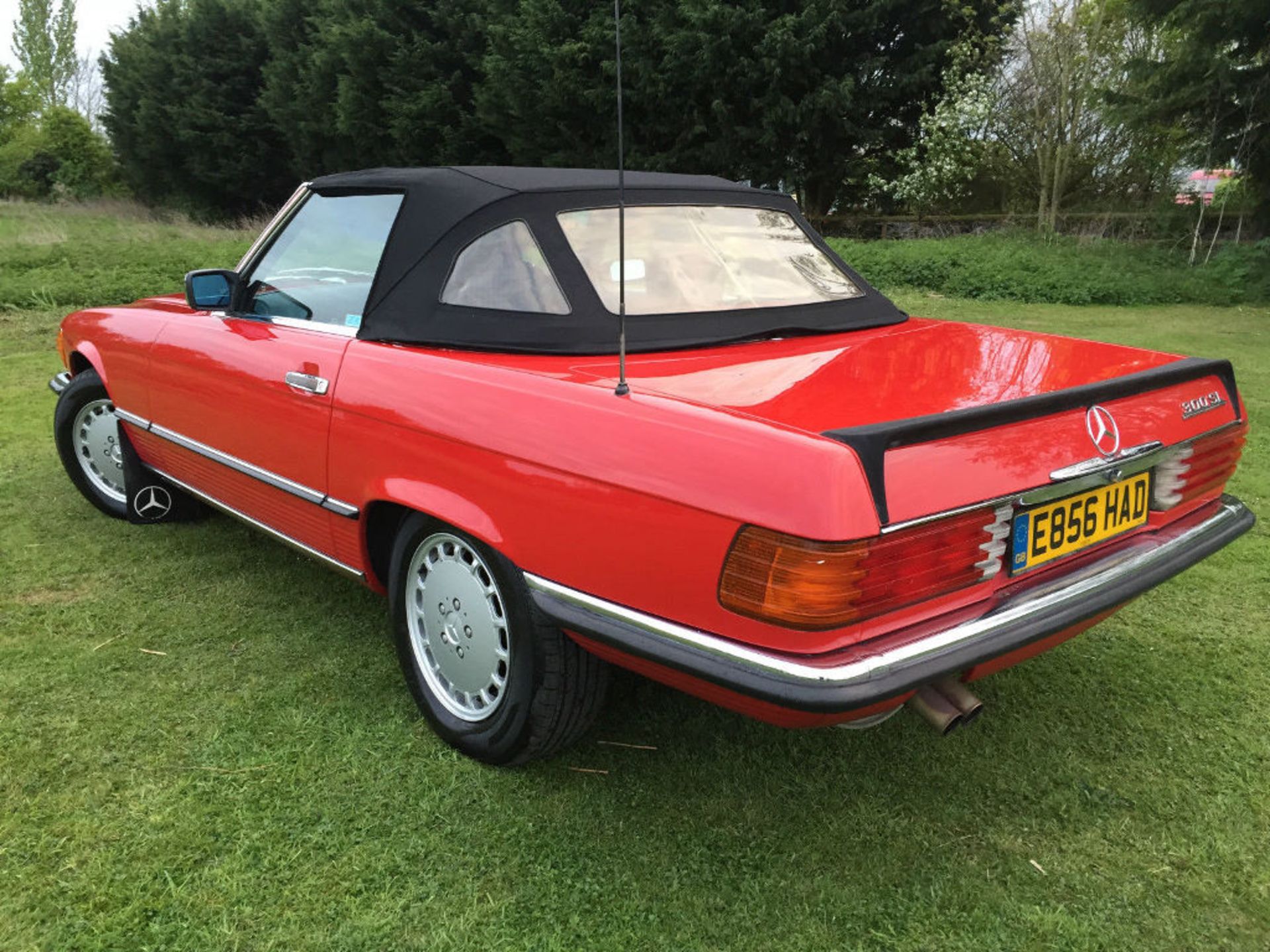 A 1987 Mercedes-Benz 300SL (R107), registration number E856 HAD, chassis number WDB1070412A070233, - Image 2 of 6