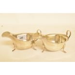 A pair of 18th century style silver sauce boats, Sheffield 1966, approx. 6.5 ozt (2)