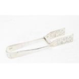 A pair of silver asparagus tongs, with pierced decoration, London 1912, approx. 8.2 ozt