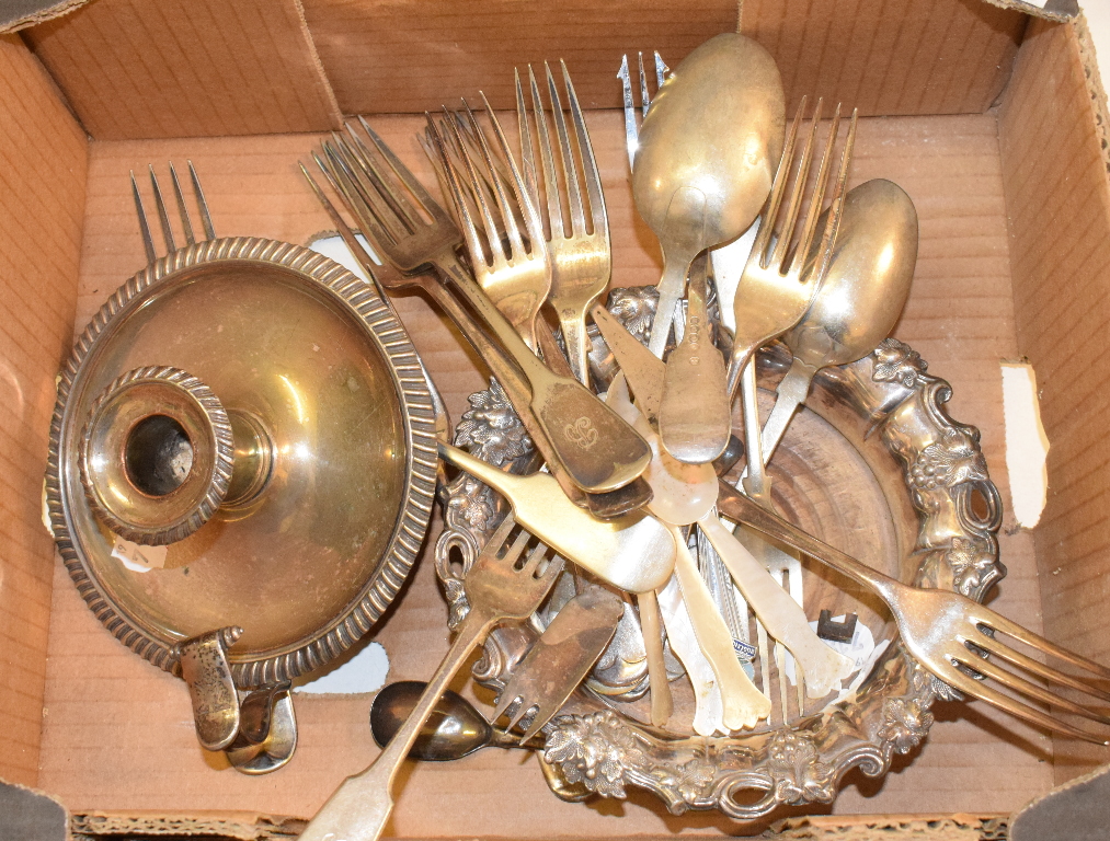 A silver three piece condiment set, Birmingham 1992, cased, and assorted silver plated items - Image 2 of 2