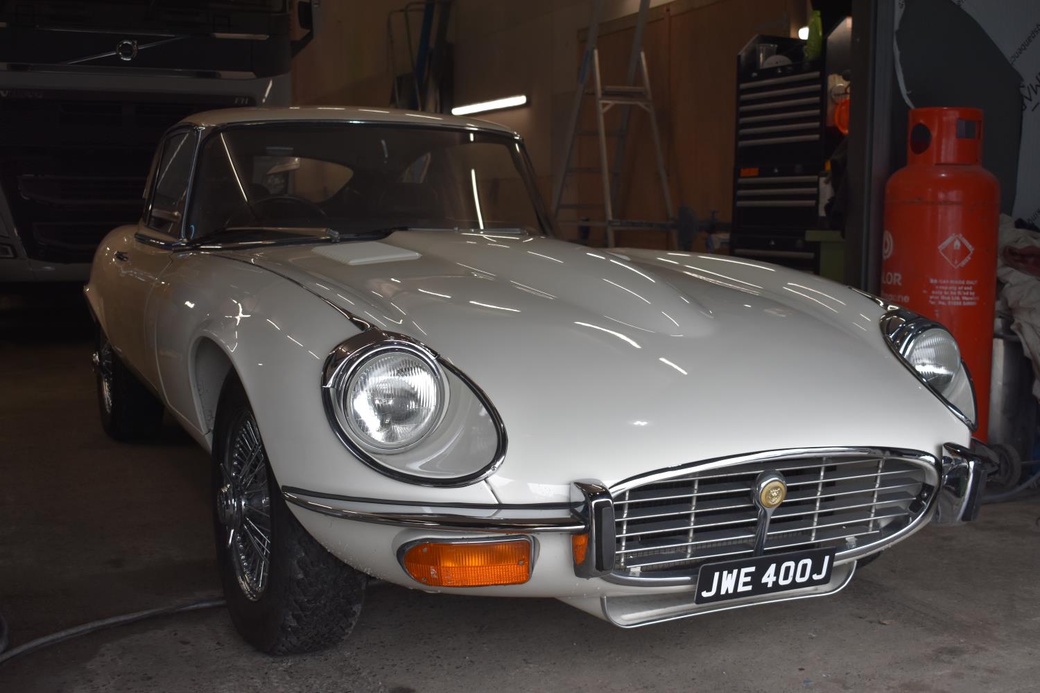 LOT WITHDRAWN: THIS LOT WILL NOW BE OFFERED IN OUR NOVEMBER AUCTION. A 1971 Jaguar E-Type Series lll - Image 2 of 2