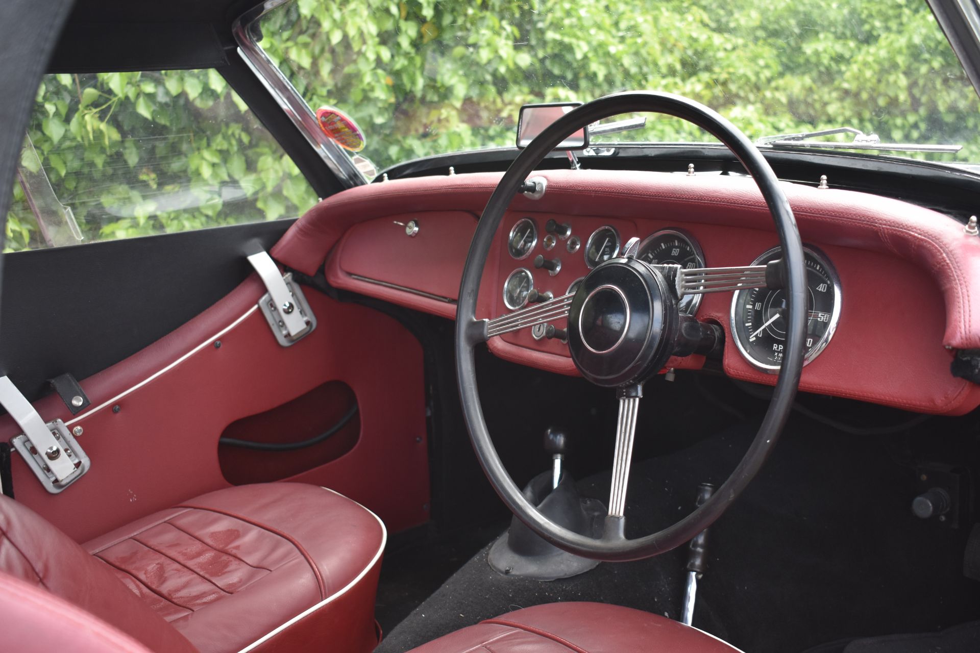 A 1961 Triumph TR3A, unregistered, chassis number TS75124, black. The TR3A with its rugged and - Image 2 of 3