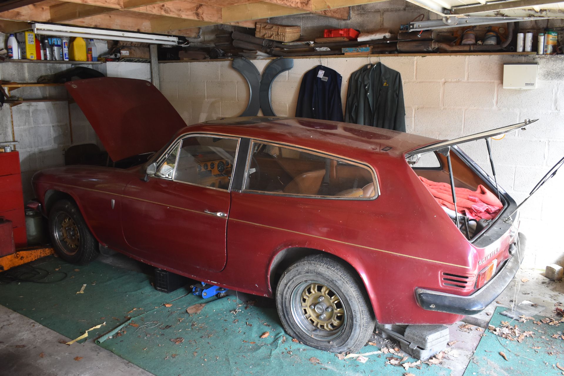 A 1975 Reliant Scimitar GTE SE5A project, registration number NYG 93N, chassis number 93X5653,