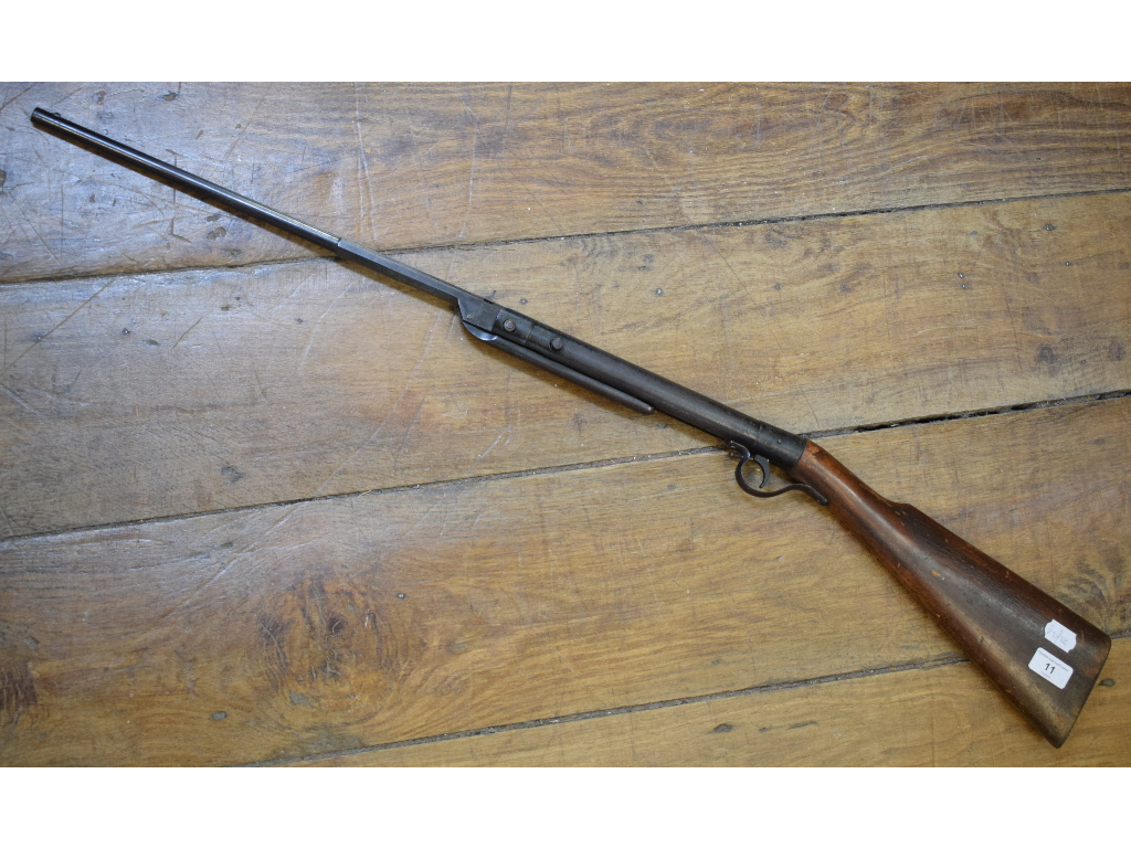 A .177 air rifle, early BSA type, approx. 104.5 cm in length
