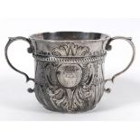 A George II silver porringer, crested and initialled within a cartouche, London 1749, approx. 8.3