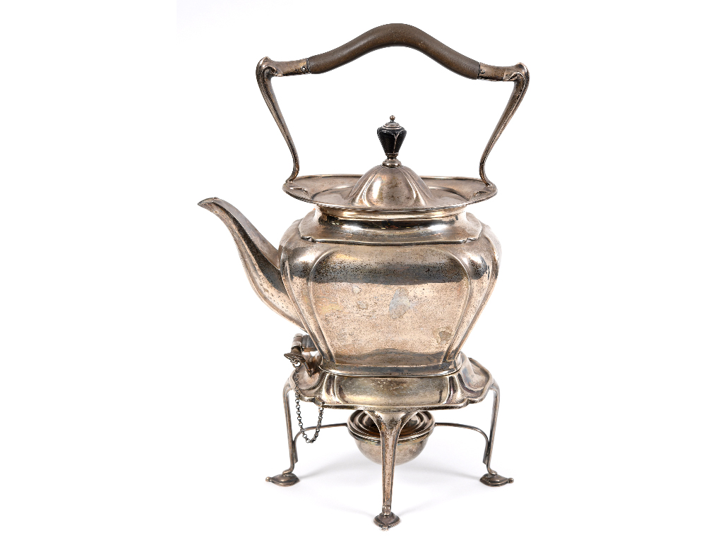 An Art Nouveau silver kettle on stand, with burner, monogrammed, Sheffield 1906, approx. 32.8 ozt (