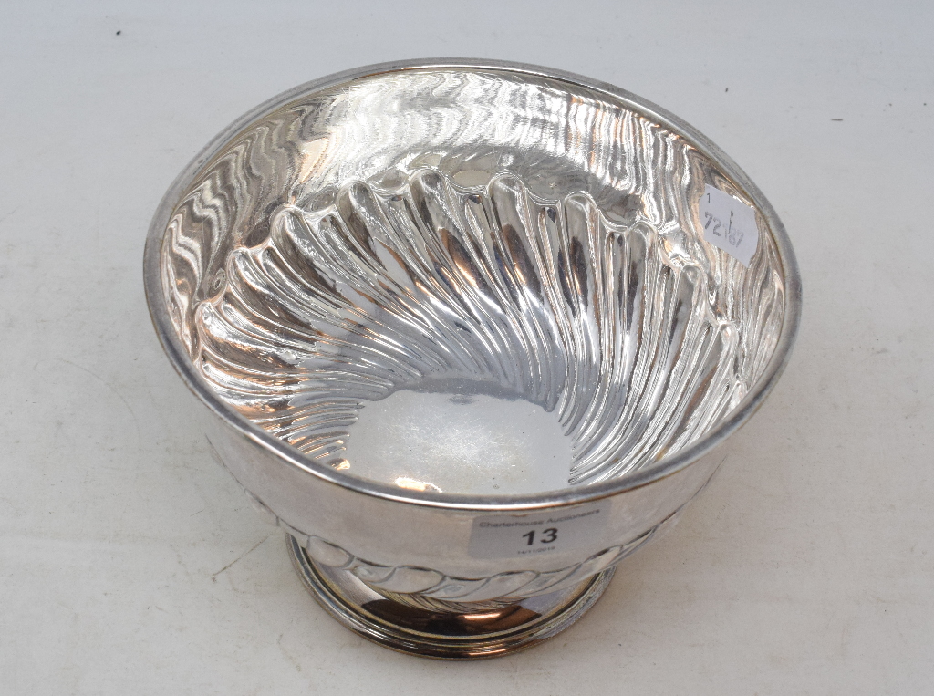 A silver pedestal bowl, marks rubbed, probably London 1905, approx. 14.7 ozt, 12.5 cm high