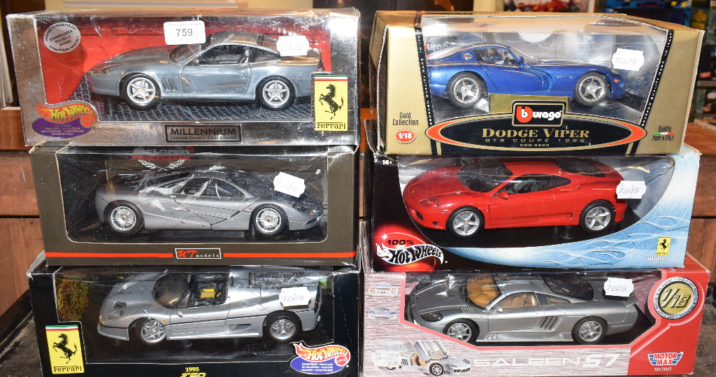 A Bburago 1:18 Dodge Viper GTS Coupé 1996, and five other model vehicles, all boxed (6)