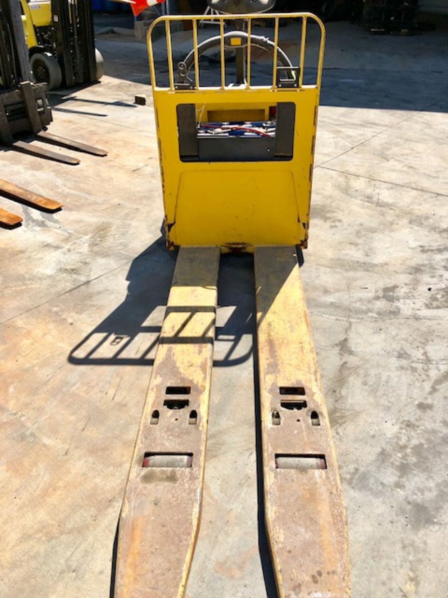 Yale Walkie rider/ forklift - Image 2 of 6