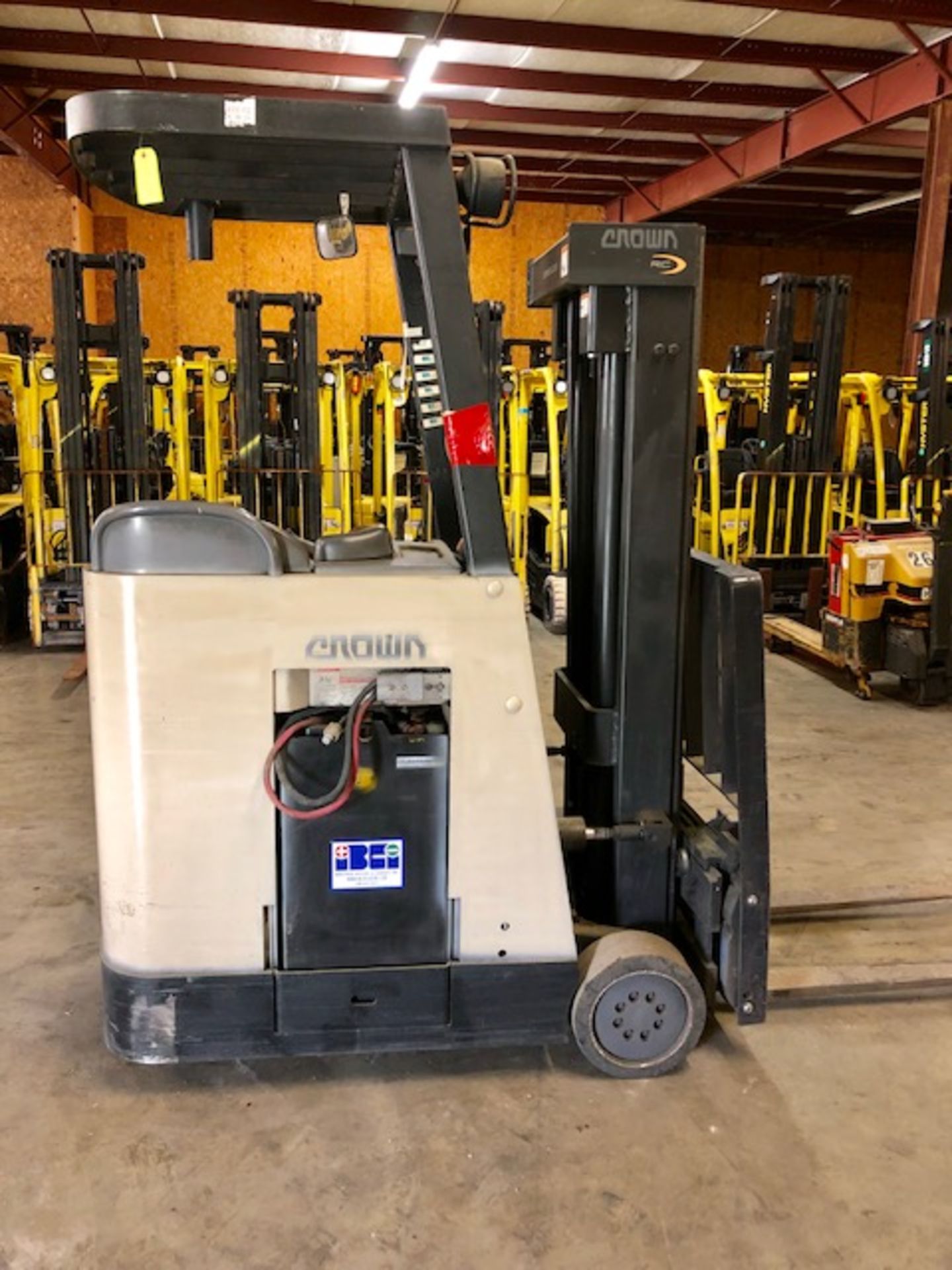 Crown Stand Up forklift