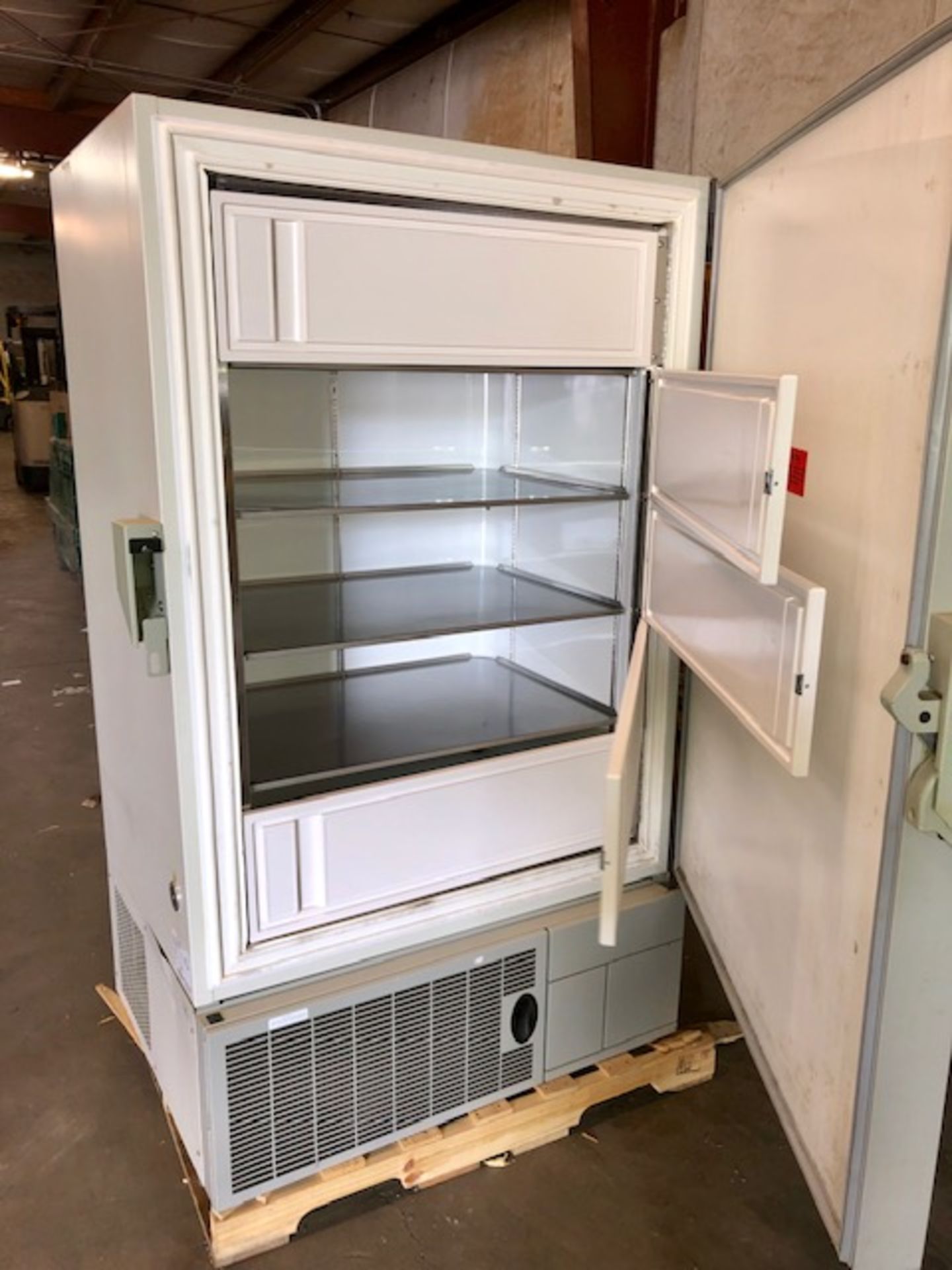 REVCO Lab Freezer - Image 3 of 6