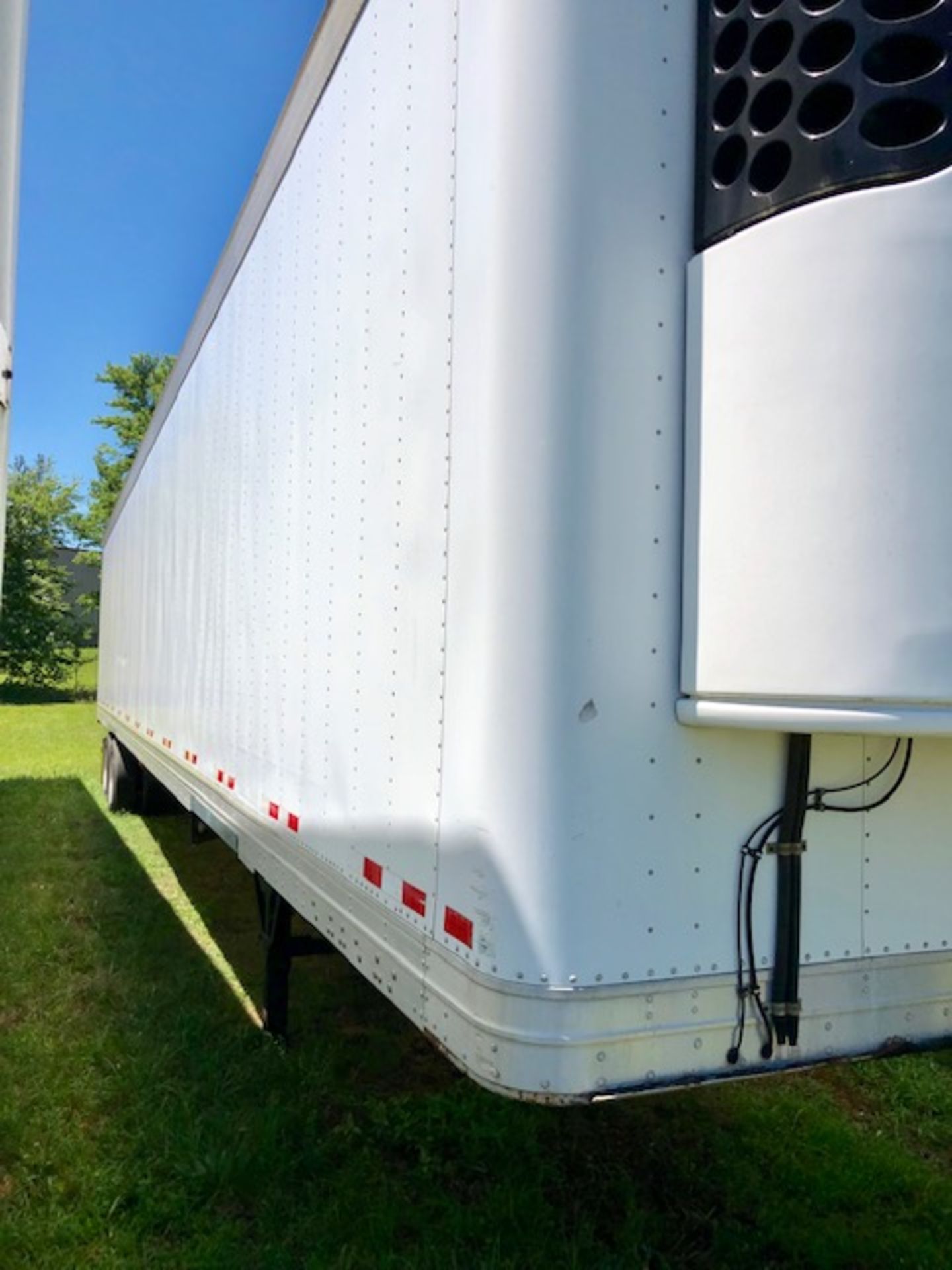 2005 Great Dane 53 foot Reefer Trailer - Image 2 of 13