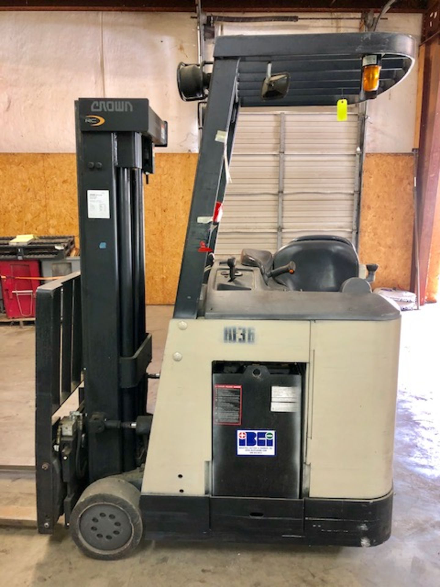 Crown Stand Up forklift - Image 3 of 6