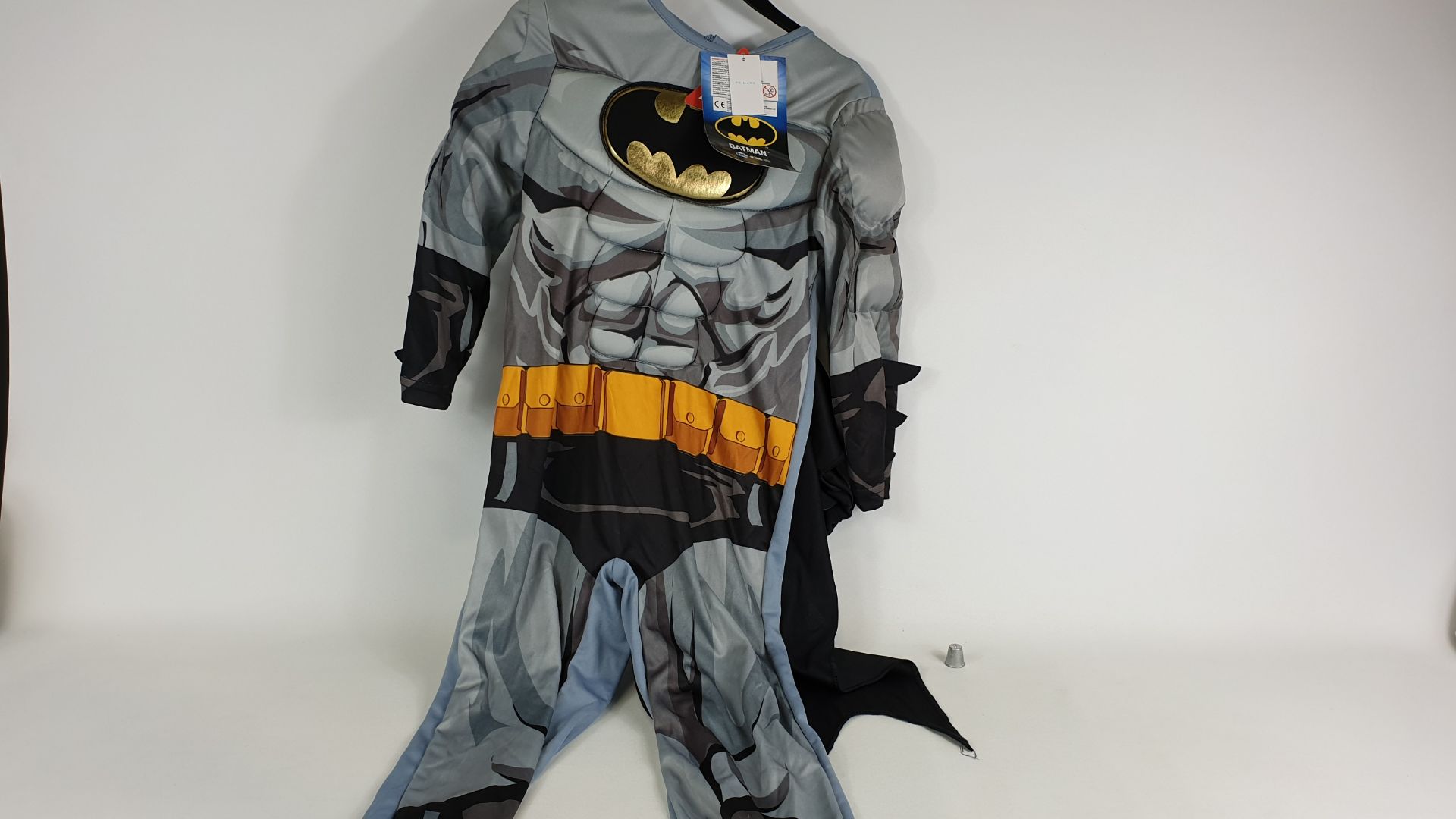 30 X CHILDRENS BATMAN COSTUMES IN VARIOUS SIZES IN 3 SIZES IN 2 BOXES