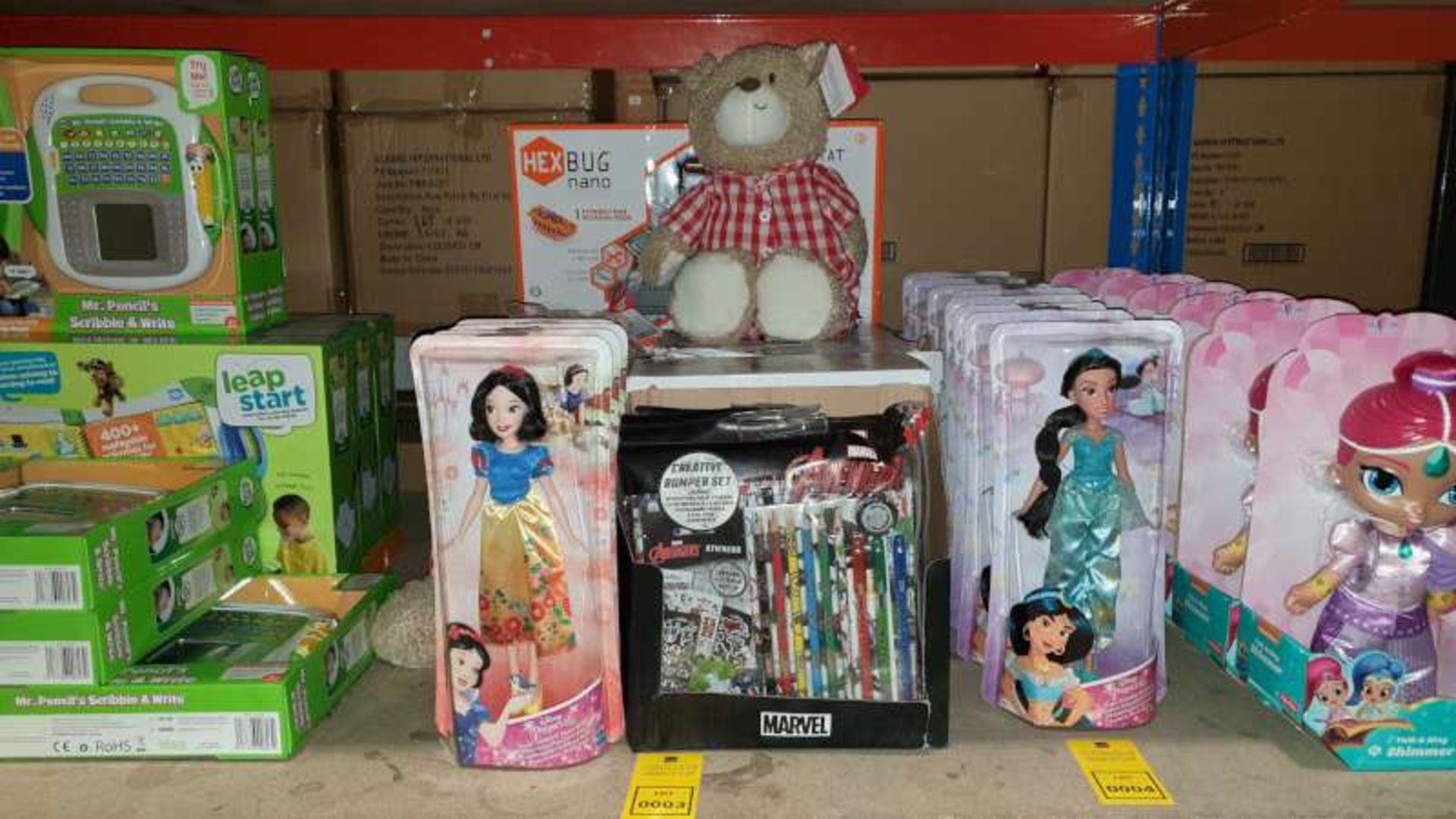 TOY LOT CONTAINING 4 X DISNEY PRINCESS SNOW WHITE DOLLS, 3 X BEAT BUGS SINGING KUMI, 4 X MARVEL