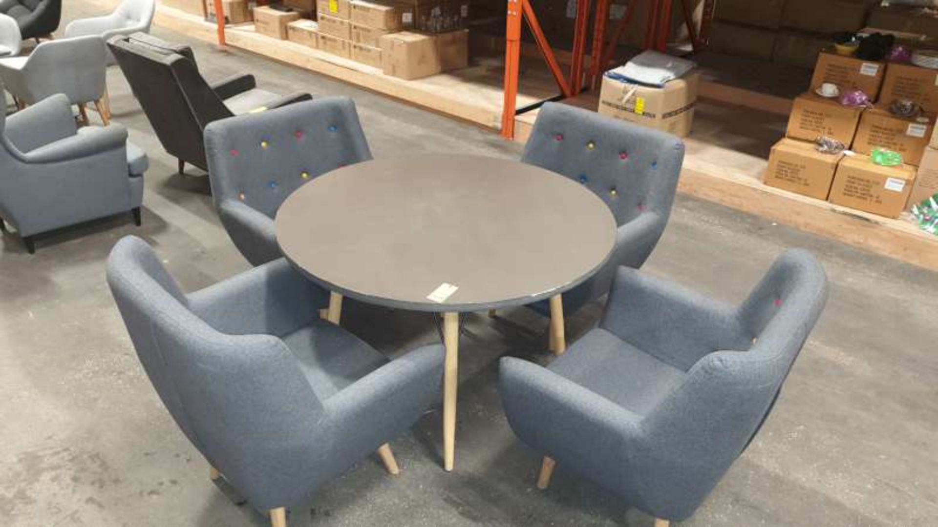 ROUND TABLE WITH 4 X FABRIC BUTTON BACK ARM CHAIRS