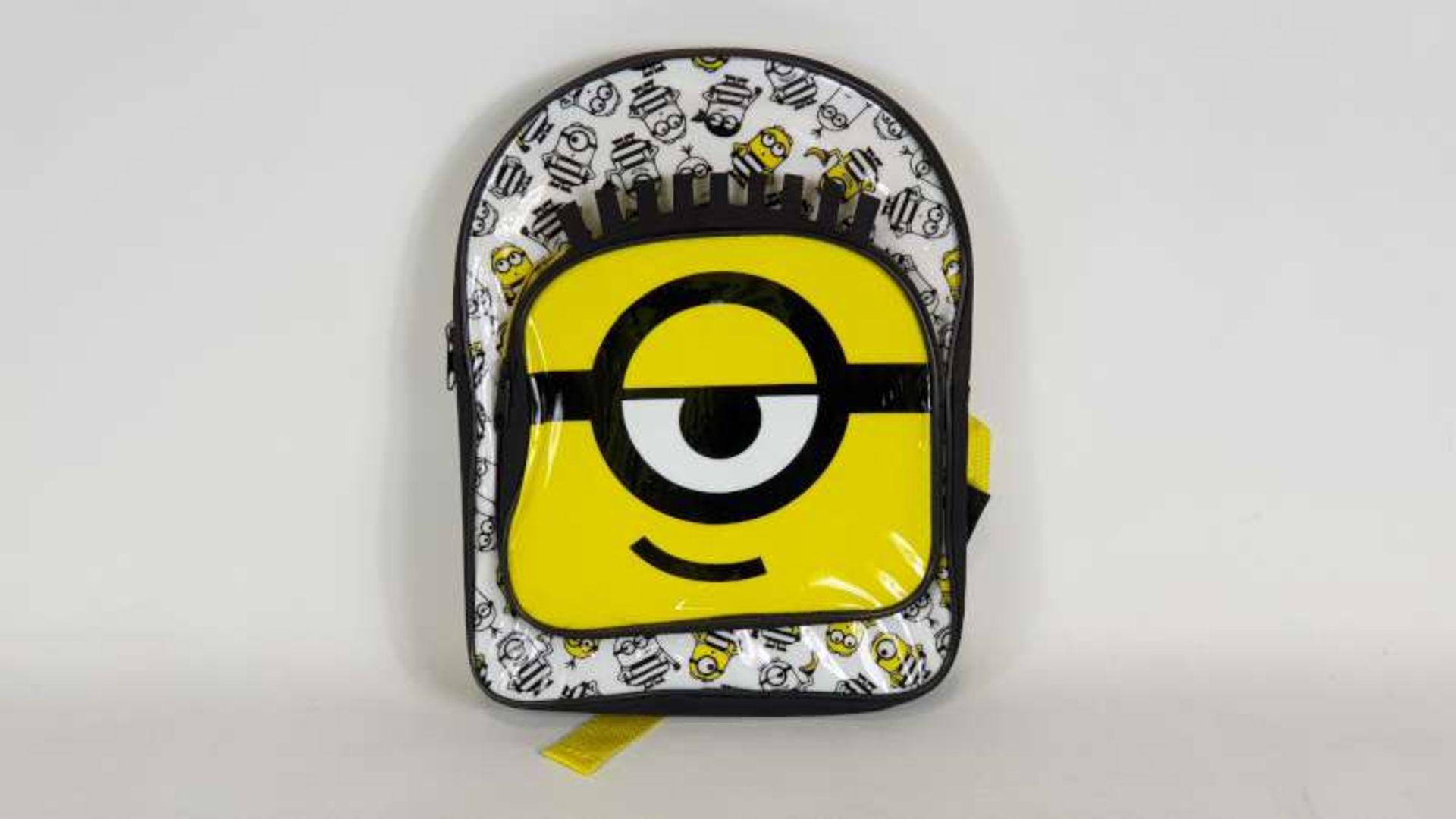 48 X DESPICABLE ME JUNIOR BACKPACKS WITH POCKETS IN 4 BOXES