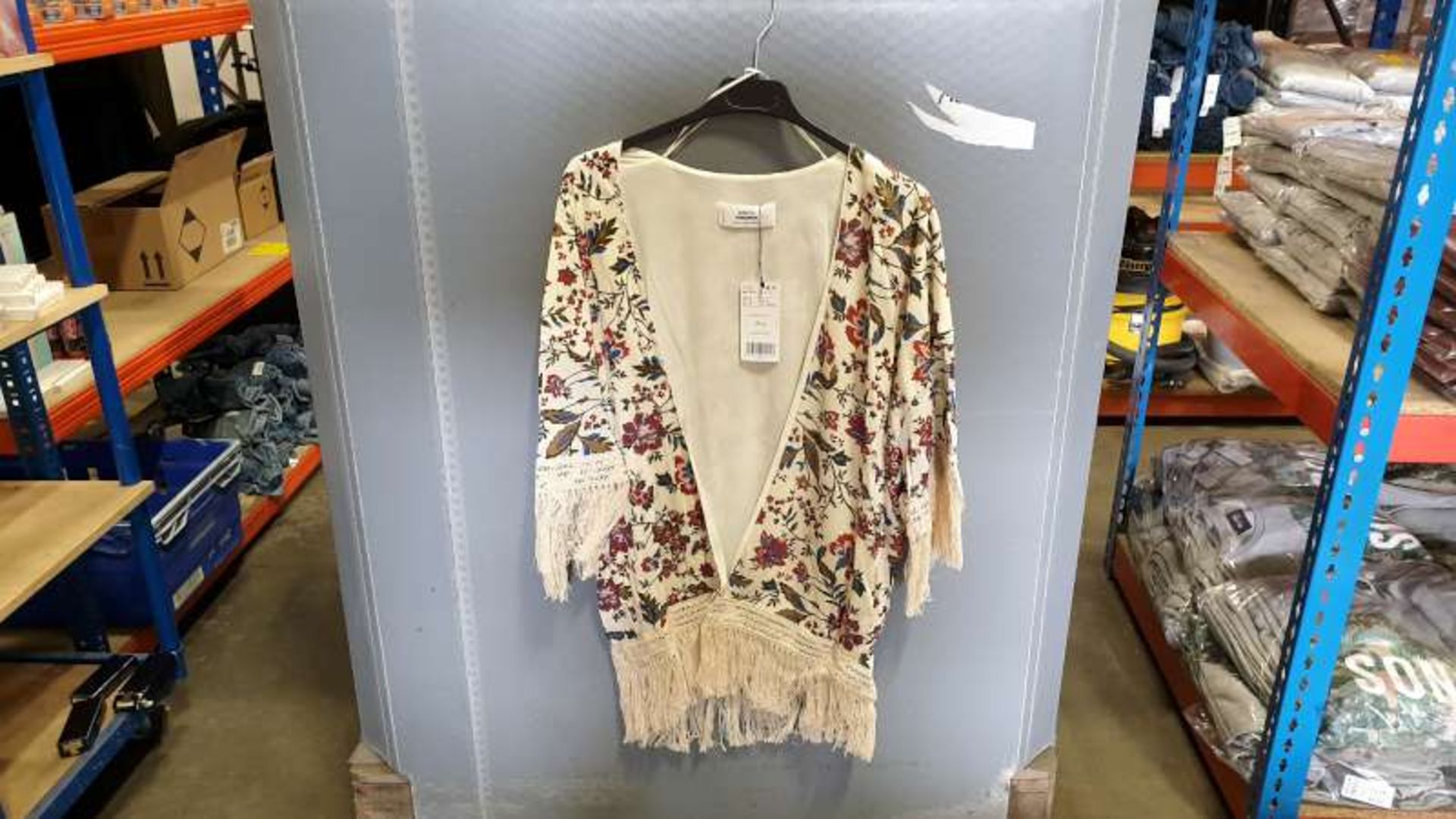 15 X BRAND NEW MONGO FLORAL PATTERN JACKETS SIZE SMALL RRP EACH ITEM 29.99 EUROS