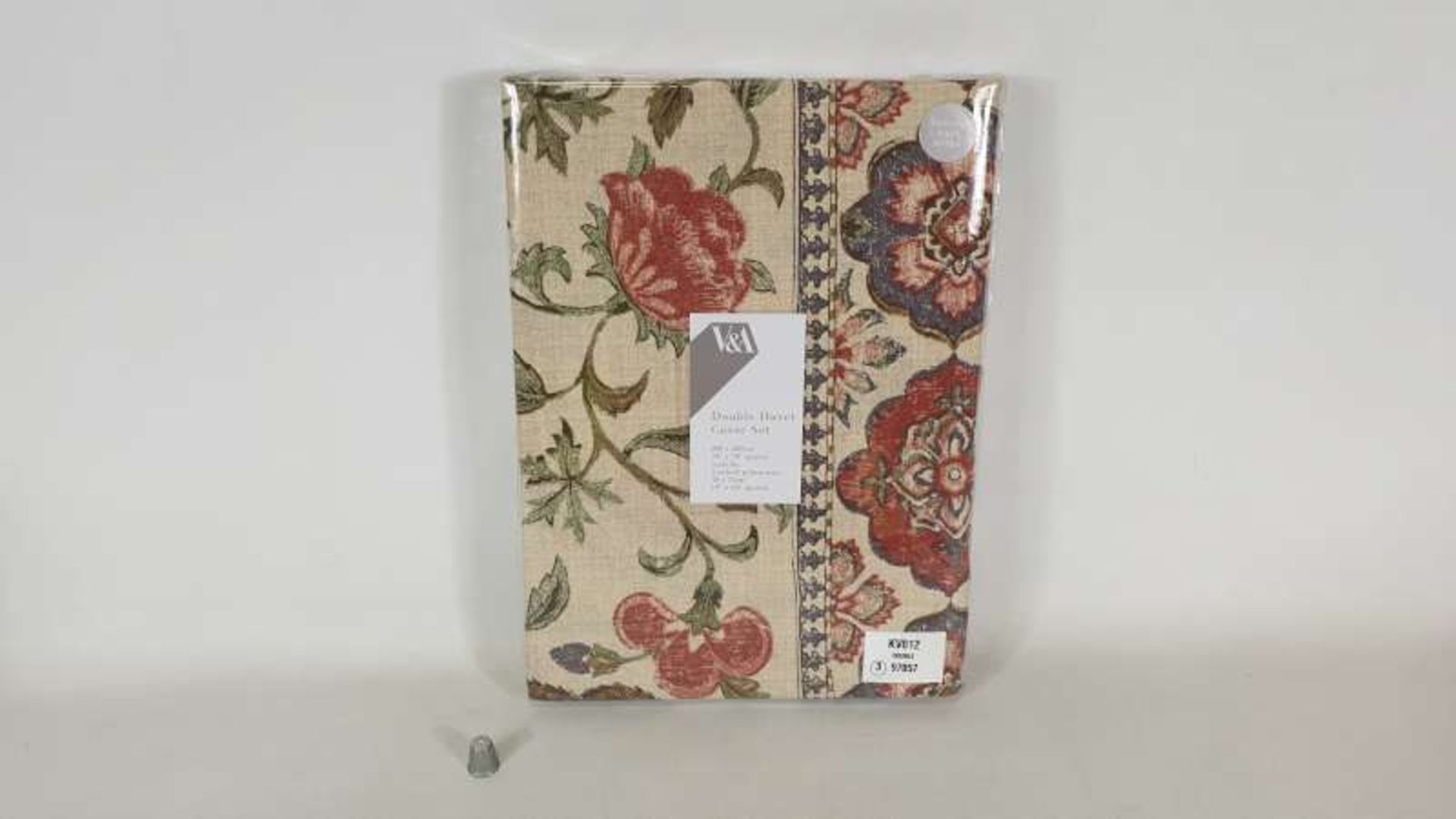 14 X V&A DOUBLE DUVET COVER SETS WITH FLORAL DETAIL IN 2 BOXES