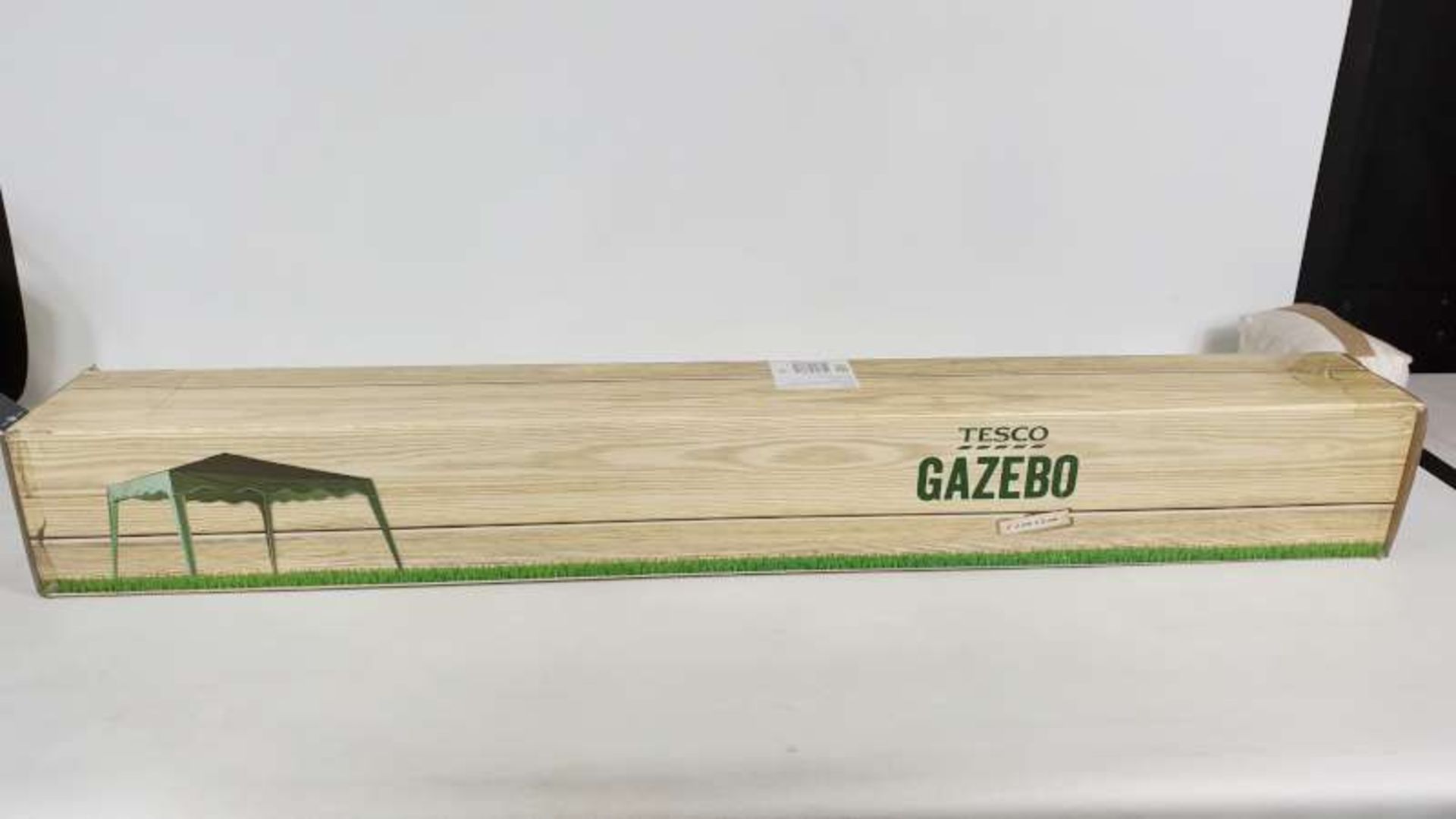 4 X BRAND NEW BOXED GAZEBO SIZE 2.4M X 2.4M