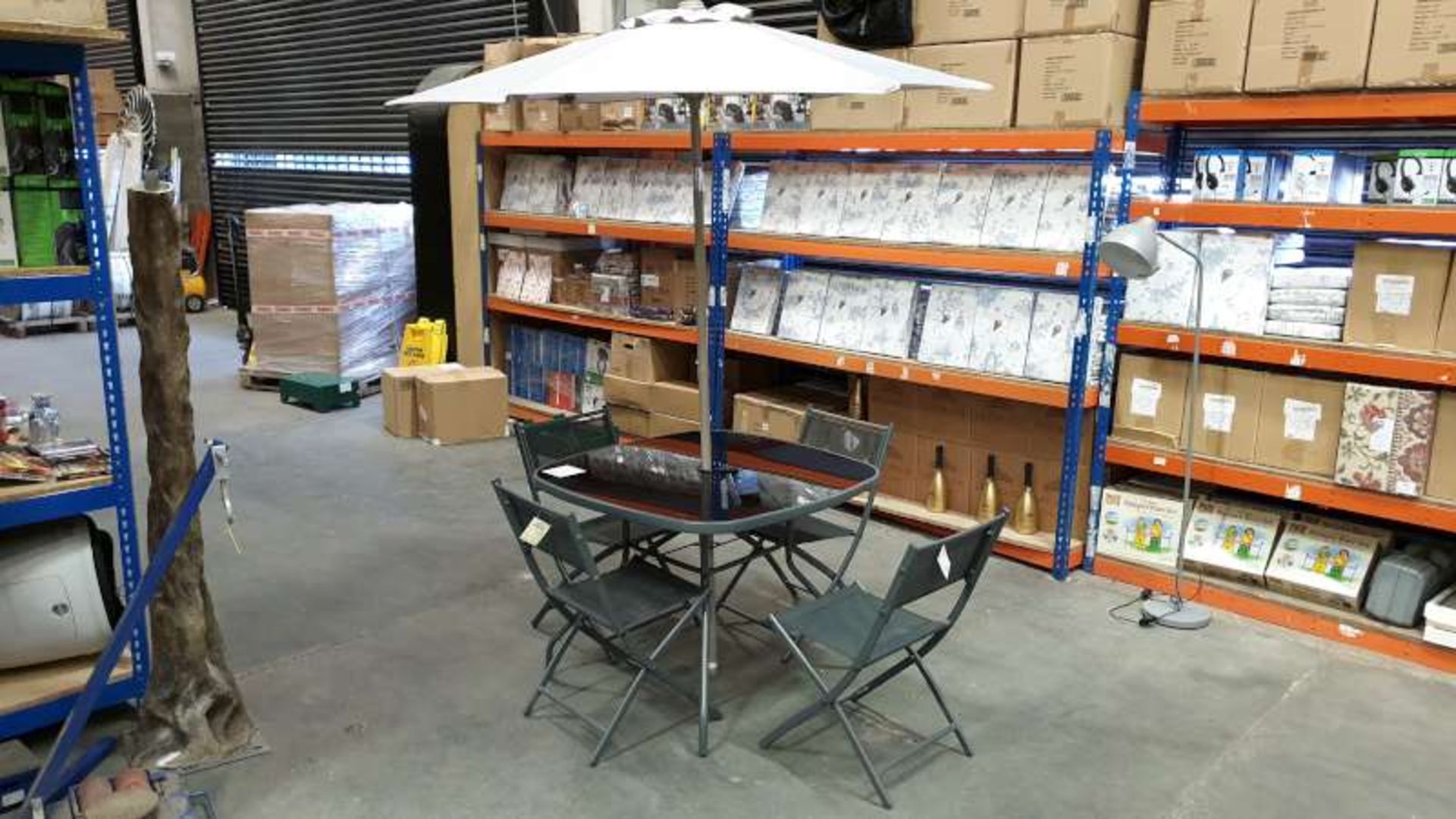 BRAND NEW SEVILLE GARDEN TABLE WITH 4 CHAIRS AND A PARASOL