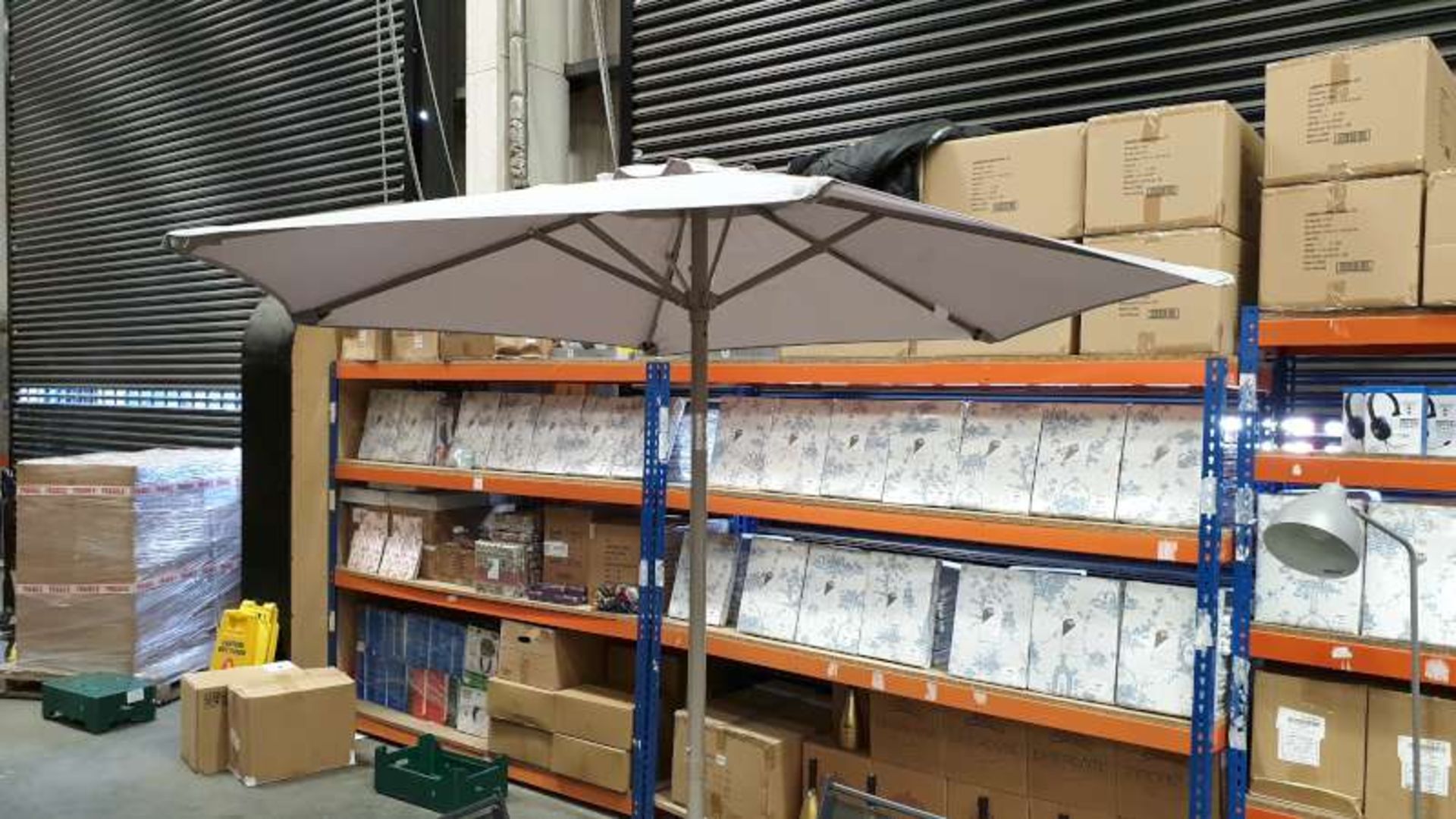 8 X BRAND NEW 1.8 METER PARASOL IN MESH BAG IN 2 BOXES