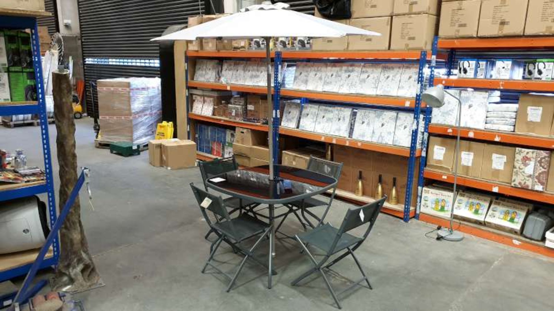 BRAND NEW SEVILLE GARDEN TABLE WITH 4 CHAIRS AND A PARASOL