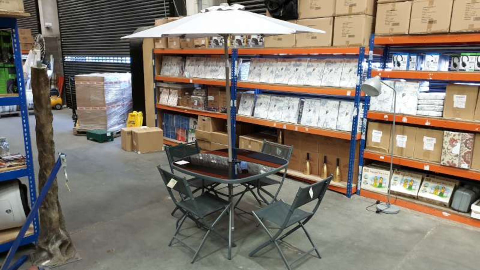 BRAND NEW SEVILLE GARDEN TABLE WITH 4 CHAIRS AND A PARASOL